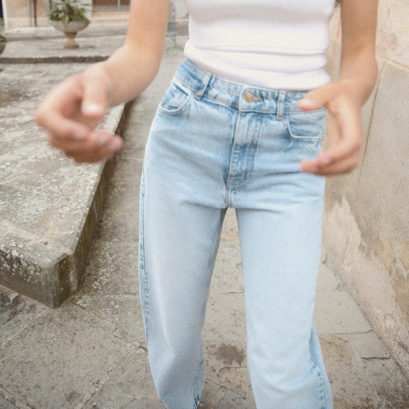 ZARA Z1975 HIGH WAIST LONG LENGTH REGULAR LEG JEANS - Picture 3 of 5